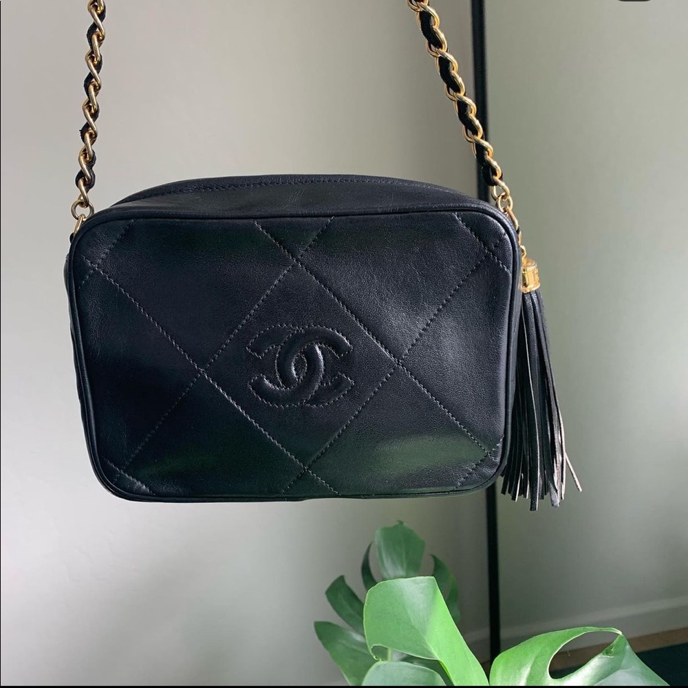 ❌SOLD❌Authentic vintage Chanel camera bag crossbody
